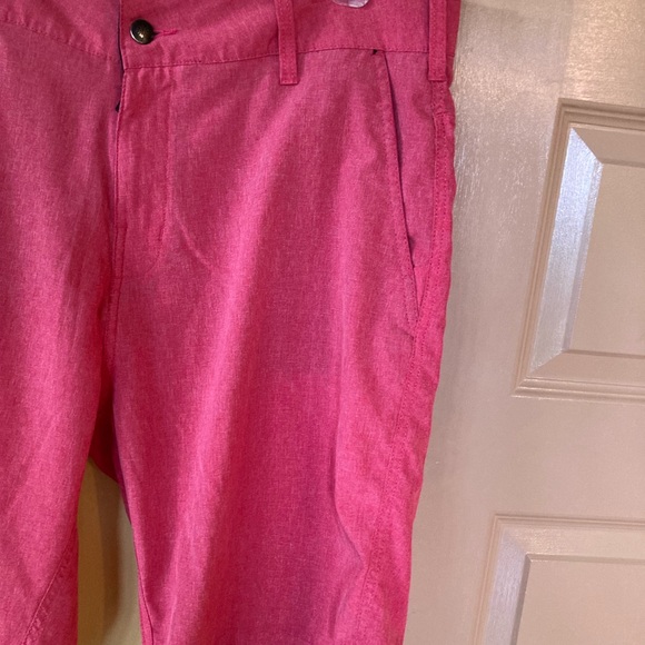 Men TRUNKS Multi Functional pink red chino Bermuda shorts size 34 - Picture 3 of 8
